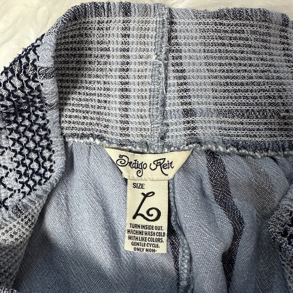 Gray Striped Wide Leg Pants - Picture 4 of 8